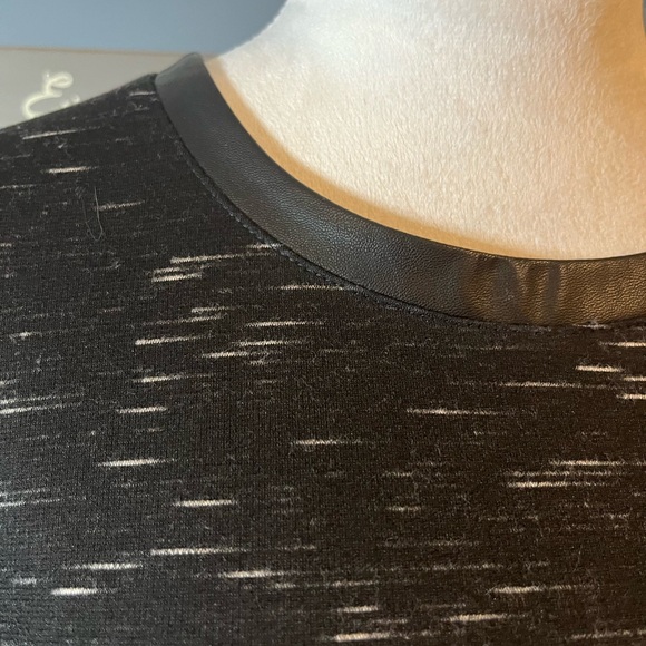 Banana Republic black dress - Picture 2 of 5